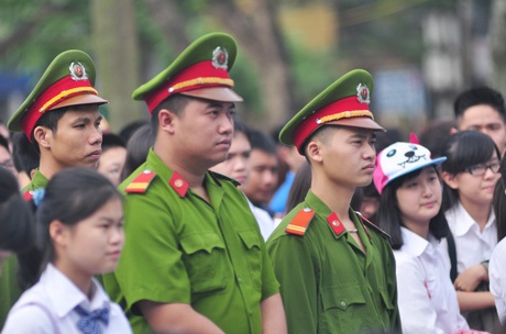 1.000 Đoàn viên dâng hương tưởng niệm đồng chí Lý Tự Trọng - 3 Hơn 1.000 Đoàn viên, thanh niên thủ đô tham gia đợt sinh hoạt truyền thống này.
