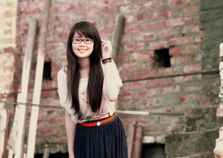 Nữ sinh kiến trúc cá tính trong tiết trời thu se lạnh - 2 Nữ sinh kiến trúc cá tính trong tiết trời thu se lạnh
