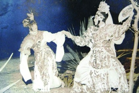 Chuyện người thách đấu Công tử Bạc Liêu đốt tiền (kỳ 2): Chuyện tình George Phước - NSND Phùng Há - 1 NSND Phùng Há trên sân khấu Huỳnh Kỳ