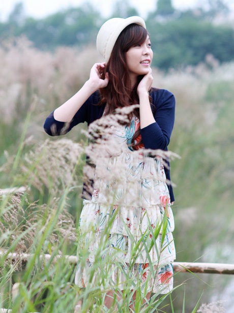 Nữ sinh 1m75 khoe dáng xinh tươi tuổi 18 - 2 Hoàng Dung