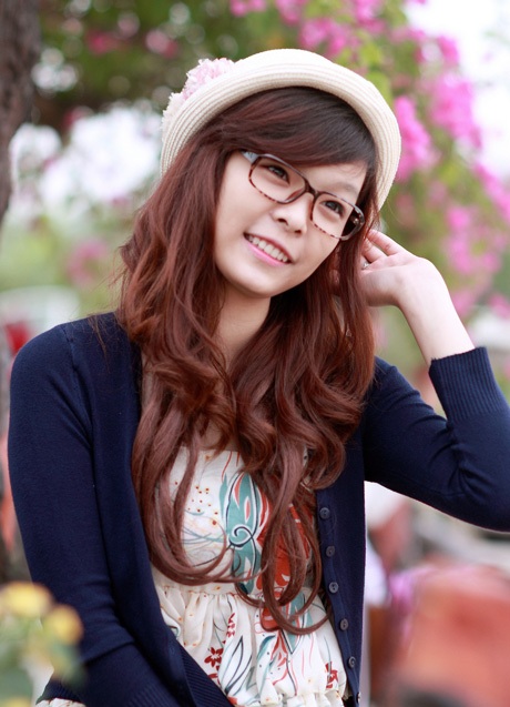 Nữ sinh 1m75 khoe dáng xinh tươi tuổi 18 - 12 Hoàng Dung
