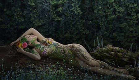 Những "hotgirl" nổi tiếng với nghệ thuật body painting - 13 Một trong những bức ảnh trong bộ body painting mới nhất của Hani Nguyễn