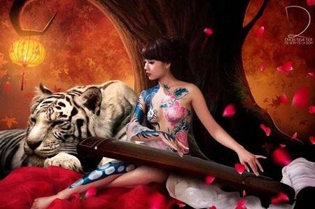 Những "hotgirl" nổi tiếng với nghệ thuật body painting - 8 Những bức ảnh body painting táo bạo của Nga Tây.