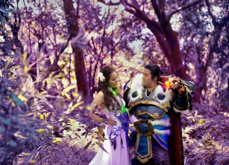 Cặp đôi “chơi trội” diện đồ cosplay trong lễ đính hôn - 3 Cách bố trí với tông màu và hình ảnh như trong trò chơi