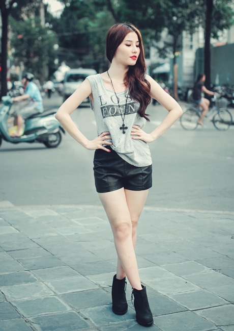 Gặp người mẫu 9X xinh đẹp, nói tiếng Anh “như gió” - 7 Vũ Phong