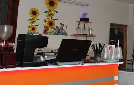 Mô hình kinh doanh “kiểu Tây” - trào lưu âm ỉ trong giới trẻ - 2 Mô hình cafe take - away khá đơn giả, phù hợp với sở thích nhiều người.