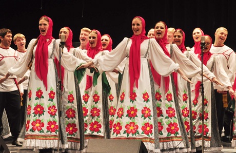 Ấm lòng khúc hát xứ sở Bạch dương giữa lòng Hà Nội - 2 Khán giả được chìm đắm trong bầu không khí Nga đích thực.