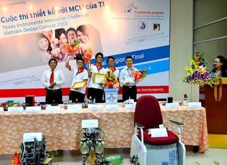 Cần thêm nhiều “sân chơi” về sáng tạo và công nghệ cho giới trẻ - 1 Đội Three Idiots – vô địch cuộc thi Thiết kế với MCU của TI năm 2013