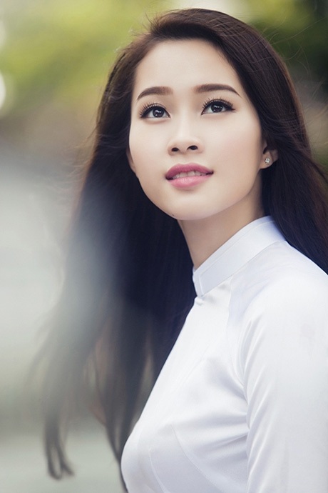 Hoa hậu Thu Thảo đẹp “mê mẩn” với áo dài nữ sinh - 12 Theo