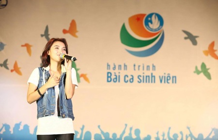 Tiêu Châu Như Quỳnh: “Hành trình Bài ca Sinh viên ẩn chứa rất nhiều tài năng ca hát” - 1 Bạn cảm thấy sinh viên hưởng ứng Hành trình Bài ca Sinh viên như thế nào?