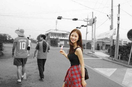 Thêm hình ảnh nữ sinh quân sự Hàn Quốc nhí nhảnh gây sốt - 11 ...nhưng cũng nghịch ngợm, nhí nhảnh của cô gái tuổi đôi mươi.