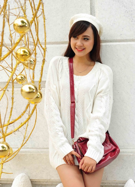 Hoa khôi sinh viên TPHCM xinh tươi đón Noel - 10 Hoàng Dung