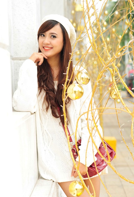 Hoa khôi sinh viên TPHCM xinh tươi đón Noel - 12 Hoàng Dung
