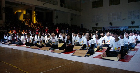 Những câu hỏi thú vị đầu tiên được các SV hóa giải nhanh chóng