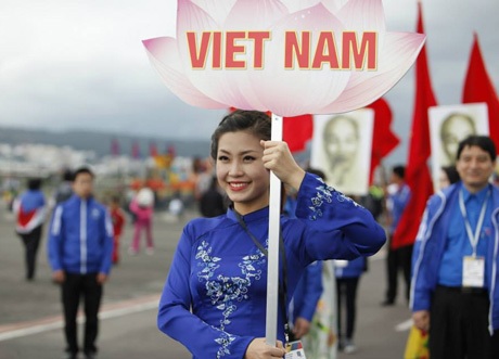 Diễm Trang: “2013 là năm mình cảm thấy hài lòng” - 1 Tham gia rất nhiều chương trình, hoạt động, Trang hài lòng với điều gì nhất?