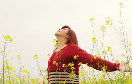 Ngắm Á khôi Imiss xinh tươi giữa “thảm” cải vàng - 9 Hoàng Dung