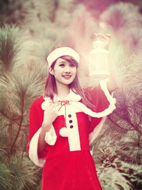 Bí quyết “bỏ túi” để thiếu nữ có bộ ảnh Noel xinh lung linh - 7 Hoàng Dung
