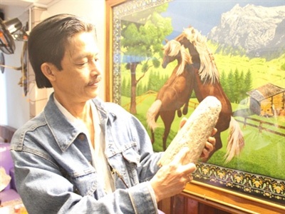 Chủ nhân ngà voi cổ hóa thạch giá 2 triệu đô - 1 Ngà voi hơn 21.000 năm tuổi