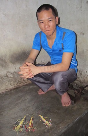 Quyển nhật ký và gã tử tù đa tình - 3 Luân tết các con giống để gửi tặng Uyên.