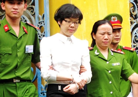 Sự thật chuyện siêu lừa Huyền Như sinh con trong trại giam - 3 Siêu lừa Huyền Như kéo người chị ruột là Huỳnh Mỹ Hạnh dính vào vụ đại án.
