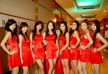 Sinh viên “dấn thân” vào nghề PG cao cấp, lành ít dữ nhiều - 1 Nghề PG cao cấp luôn hấp dẫn những nữ sinh viên có ngoại hình