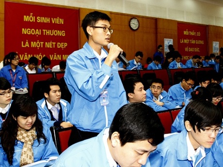 Sinh viên là đại sứ văn hóa, tri thức trong hội nhập - 2 Đại biểu Nguyễn Anh Vũ (TPHCM) phát biểu.