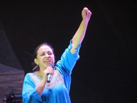 Nữ chủ tịch QH xinh đẹp và hùng biện của Ecuador.