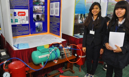 Gặp 9X trường Bưởi đẹp xinh, học giỏi - 1 Gặp 9X trường Bưởi đẹp xinh, học giỏi