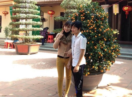 Chụp ảnh lưu niệm đầu xuân.