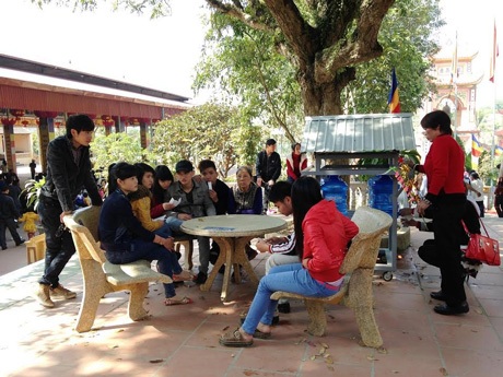 Và cùng nhau rút, xem thẻ bói dự đoán cá nhân trong năm mới.