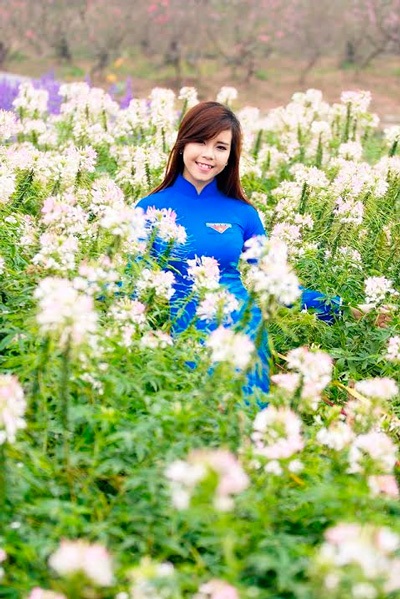Cặp đôi á khôi Imiss khoe sắc bên vườn hoa Xuân - 11 Hoàng Dung
