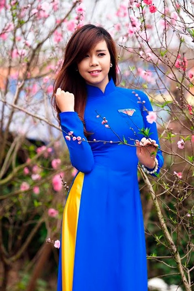 Cặp đôi á khôi Imiss khoe sắc bên vườn hoa Xuân - 9 Hoàng Dung