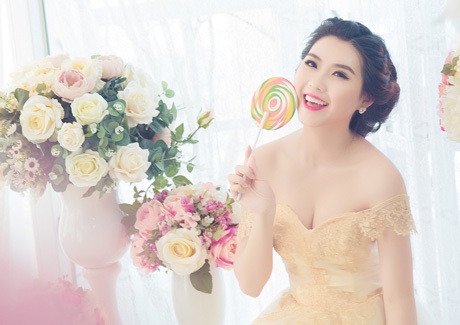 Nữ sinh Hàng không tuổi 19 xinh tươi khoe sắc thắm - 3 Hoàng Dung