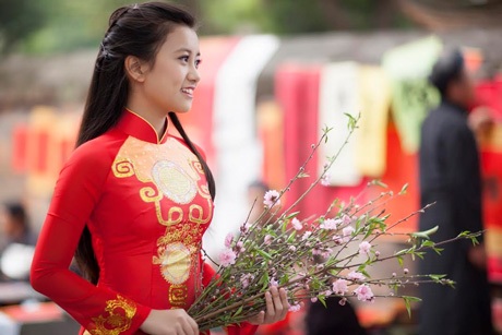 “Ong vàng” Thúy Quỳnh tâm sự về tiền lì xì ngày Tết - 7 Hoàng Dung