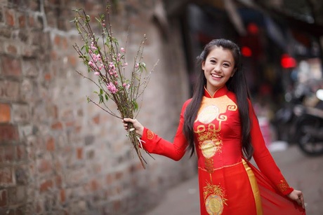 “Ong vàng” Thúy Quỳnh tâm sự về tiền lì xì ngày Tết - 9 Hoàng Dung