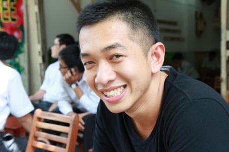 “Sói ăn chay” viết sách - 1 Huỳnh Vĩnh Sơn – copywriter có biệt danh “Sói ăn chay”.
