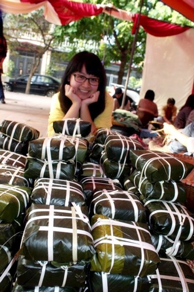 Nữ chủ tịch tuổi 16 đáng yêu của CLB tình nguyện - 2 Dự án “Bánh chưng ấm lòng xuân về”