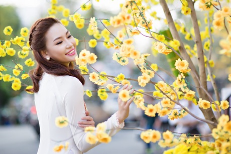 Siêu mẫu trẻ Thùy Linh mong năm mới “Mã đáo thành công” - 1 Siêu mẫu trẻ Phạm Thùy Linh mong “Mã đáo thành công”