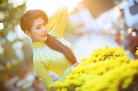Á khôi Hoàng Y Nhung dịu dàng đón nắng Xuân - 10 Hoàng Dung