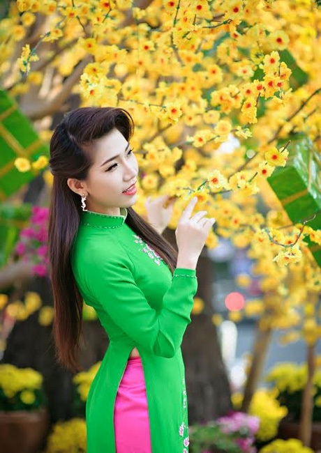 Á khôi Hoàng Y Nhung dịu dàng đón nắng Xuân - 3 Hoàng Dung