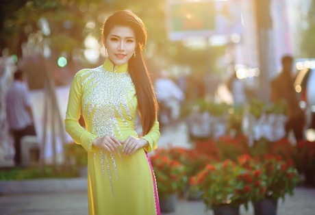 Á khôi Hoàng Y Nhung dịu dàng đón nắng Xuân - 12 Hoàng Dung