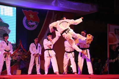 Ngỡ ngàng những “trai tài gái sắc” ĐH Phòng cháy chữa cháy - 9 Giải trang phục dạ hội đẹp nhất thuộc về cặp đôi Nguyễn Đức Hiệu – Vũ Thị Thu Huyền