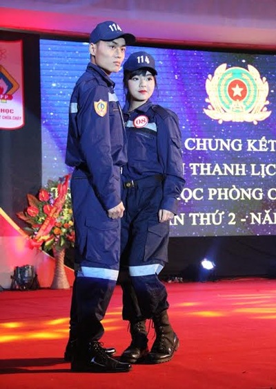 Ngỡ ngàng những “trai tài gái sắc” ĐH Phòng cháy chữa cháy - 6 Nét đẹp khỏe khoắn trong phần trình diễn trang phục Cảnh sát