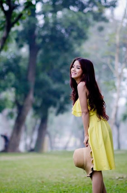 Nữ sinh "búp bê" trường Điện ảnh khoe sắc ngọt ngào - 12 Hoàng Dung