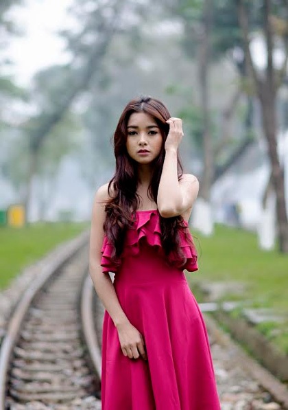Nữ sinh "búp bê" trường Điện ảnh khoe sắc ngọt ngào - 2 Hoàng Dung