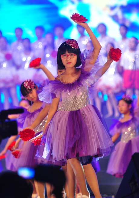 Những tiết mục khỏe khoắn, tự tin của học sinh cấp 2.