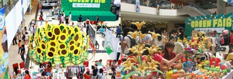 Ca sỹ Hoàng Yến nổi bật và tạo sự hứng khởi cho khán giả khi khoe giọng với ca khúc “Let it go”