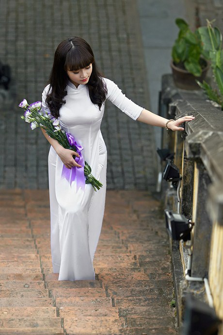 Ngắm nữ sinh học giỏi, nhảy hay rạng rỡ trong tà áo trắng - 9 Lệ Thu