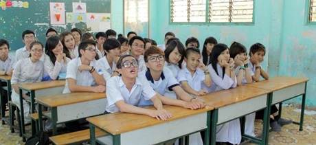 Hình ảnh của DamTV trong clip Kính vạn bông. Ảnh: Facebook DamTV