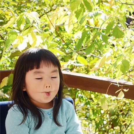 Những em bé đáng yêu "đốn tim" cư dân mạng thời gian qua - 10 Những em bé đáng yêu đốn tim cư dân mạng thời gian qua